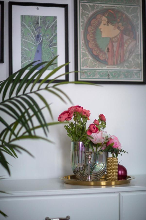 Explore Budapest From A Luxurious Cozy Apartment Exterior foto